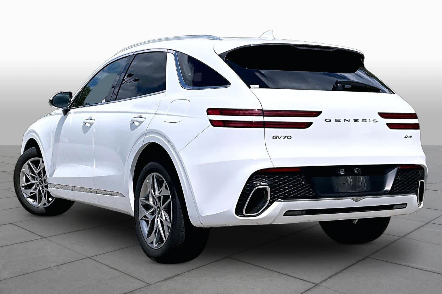 Used 2025 Genesis GV70 2.5T AWD/4WD image 12