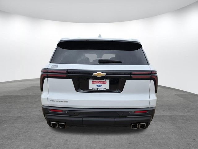 Used 2024 Chevrolet Traverse LS image 3