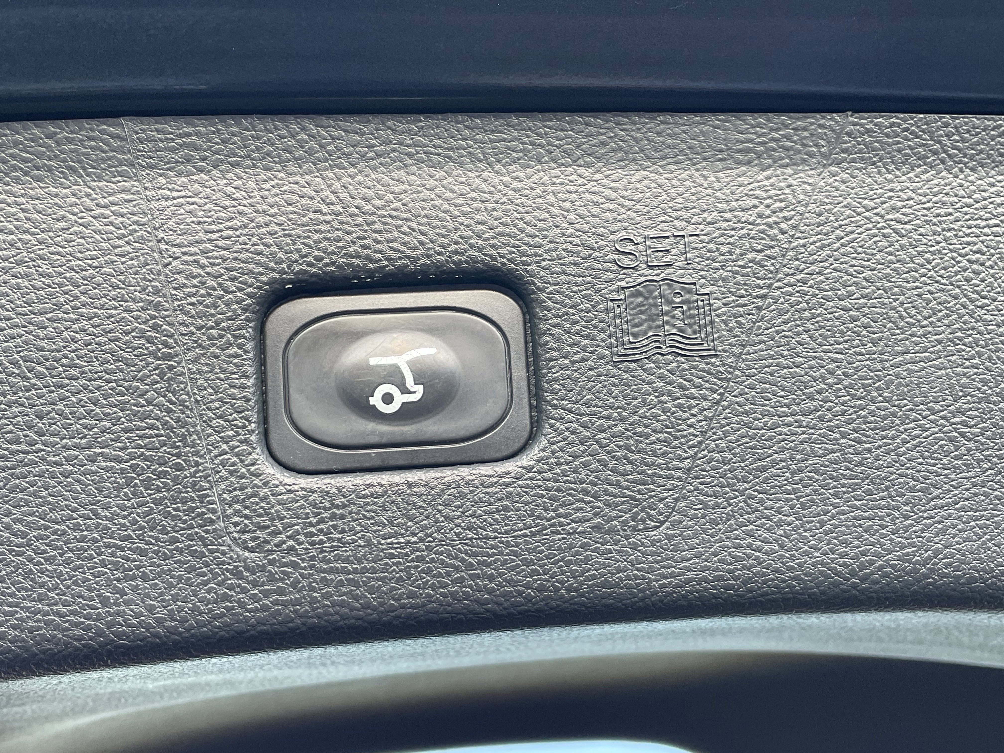 Certified 2022 Ford Edge SEL w/ Convenience Package image 8