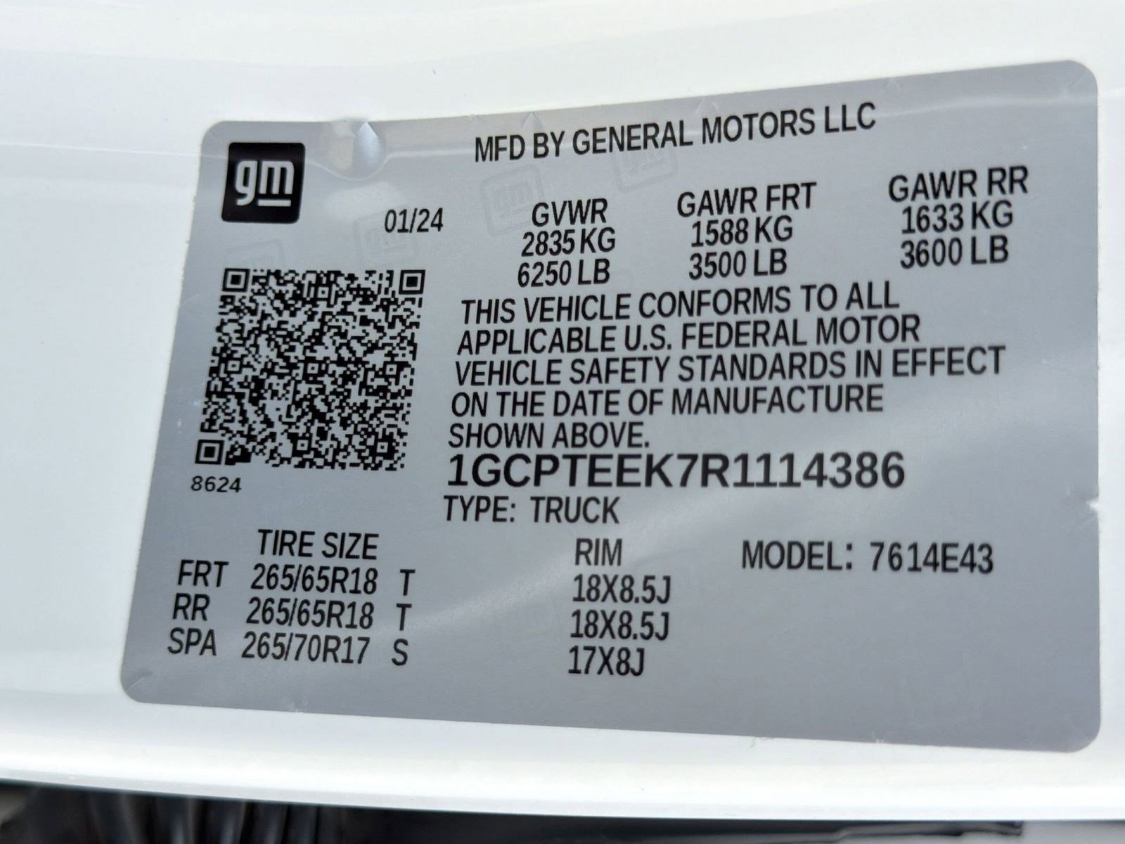 Used 2024 Chevrolet Colorado Trail Boss AWD/4WD image 19