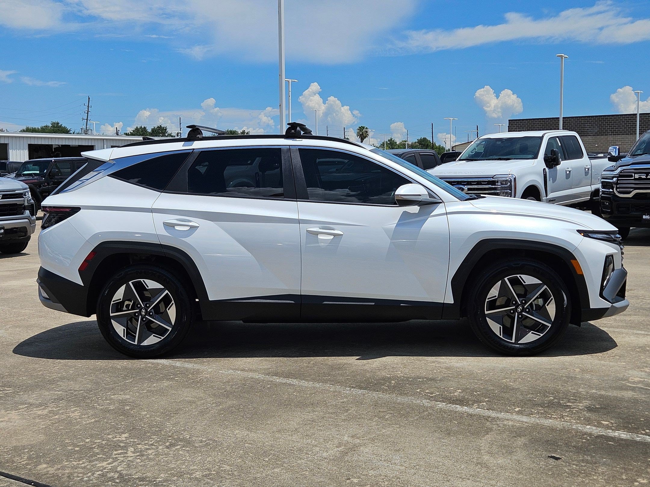 Used 2025 Hyundai Tucson SEL FWD image 2