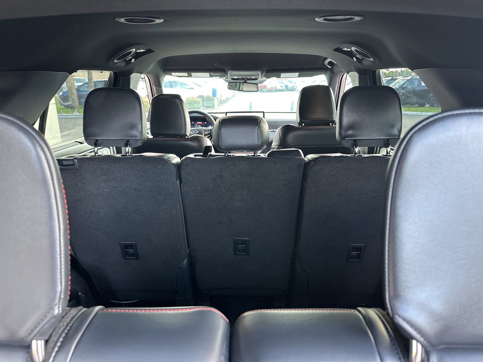Certified 2025 Ford Explorer ST-Line w/ Premium Package RWD image 14