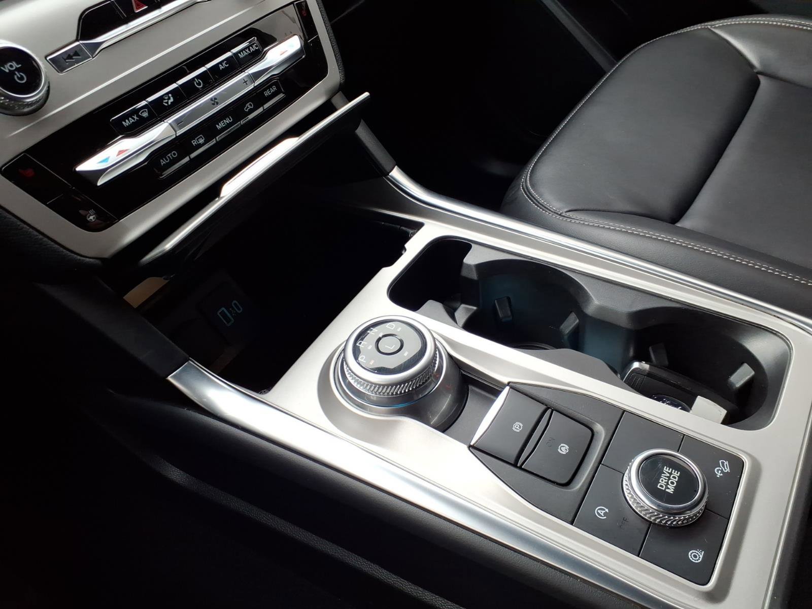 Certified 2023 Ford Explorer XLT w/ Equipment Group 202A image 17