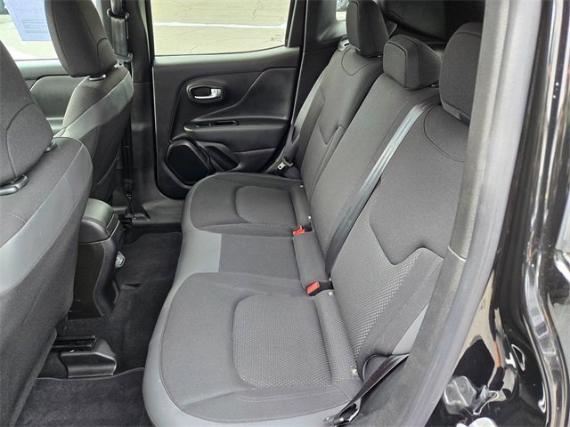 Used 2020 Jeep Renegade Altitude image 7