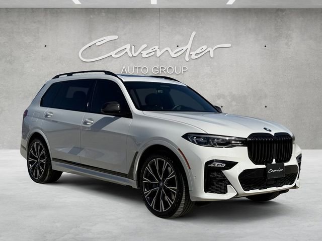 Used 2022 BMW X7 xDrive40i w/ M Sport Package image 2