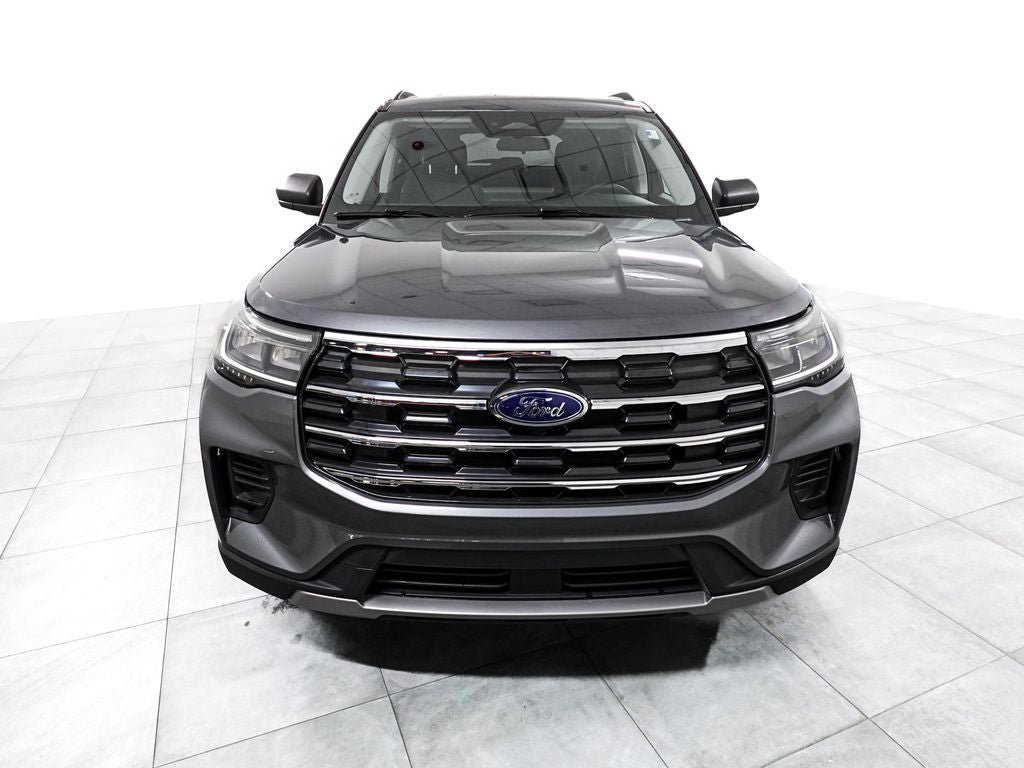 Certified 2025 Ford Explorer Active AWD/4WD image 3