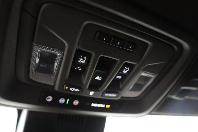 Used 2023 GMC Sierra 1500 Denali AWD/4WD image 29