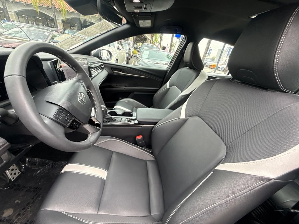 Used 2026 Toyota Camry SE w/ Multimedia Upgrade Package FWD image 23