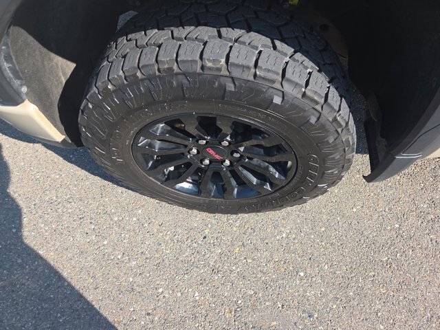 Used 2022 GMC Sierra 1500 AT4X AWD/4WD image 9