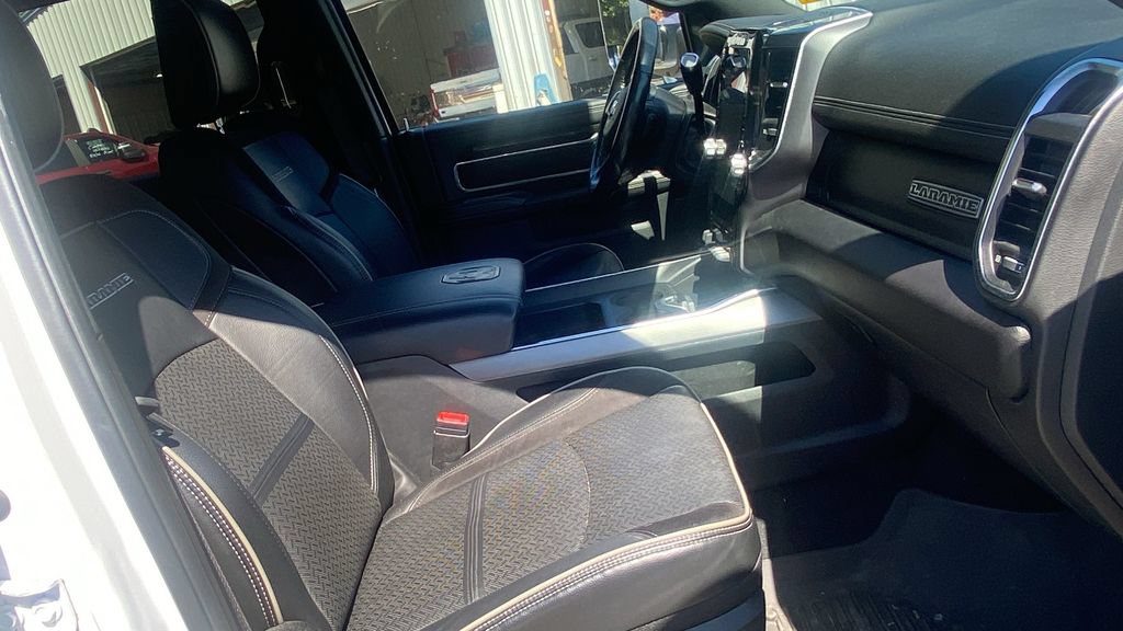 Used 2022 RAM 3500 Laramie AWD/4WD image 12