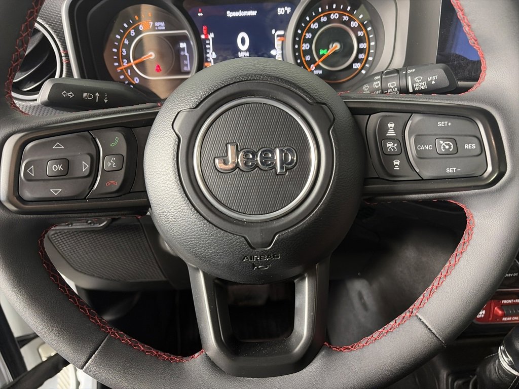 Used 2024 Jeep Wrangler Unlimited Rubicon w/ Technology Group image 16