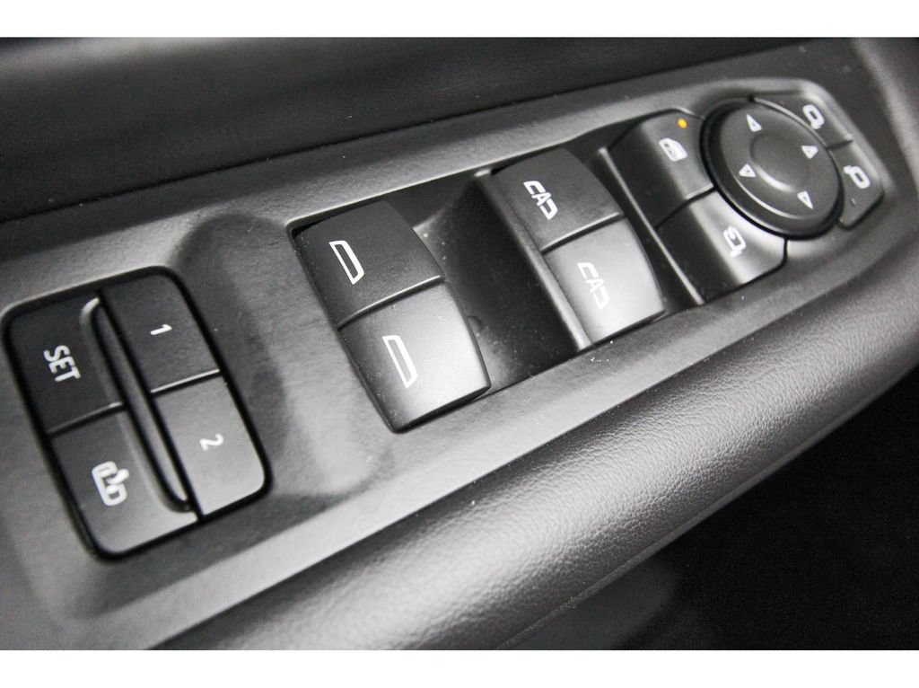 Used 2022 Chevrolet Tahoe RST w/ Luxury Package AWD/4WD image 20
