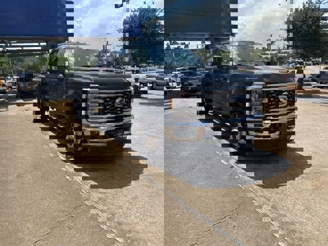 Certified 2023 Ford F350 Lariat w/ Lariat Ultimate Package AWD/4WD image 2