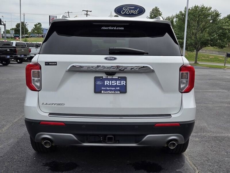 Certified 2023 Ford Explorer Limited w/ Limited Technology Package RWD image 4