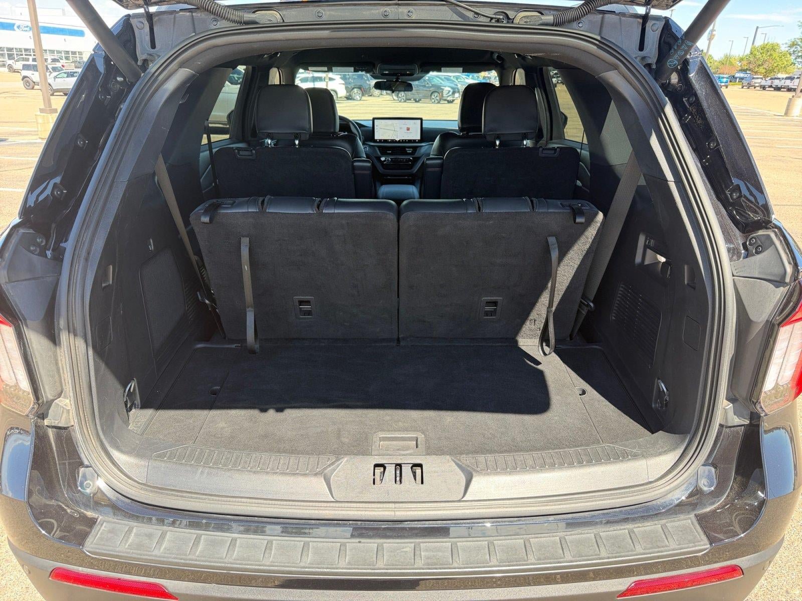 Certified 2025 Ford Explorer ST-Line AWD/4WD image 17
