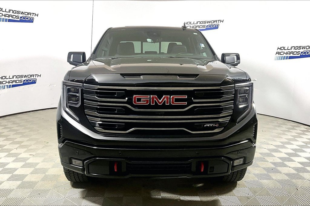 Used 2025 GMC Sierra 1500 AT4 w/ AT4 Premium Package AWD/4WD image 2