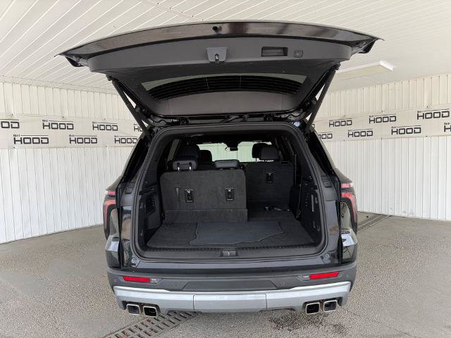 Used 2025 Chevrolet Traverse LT FWD image 30