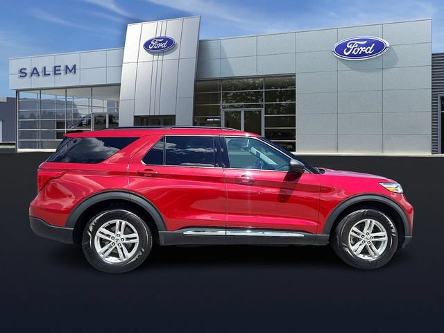 Certified 2021 Ford Explorer XLT w/ Equipment Group 202A AWD/4WD image 2