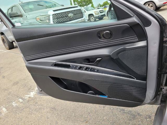Used 2025 Hyundai Elantra Sport FWD image 27