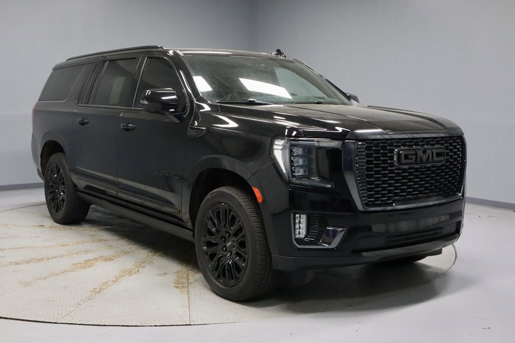 Used 2024 GMC Yukon XL Denali Ultimate AWD/4WD image 1