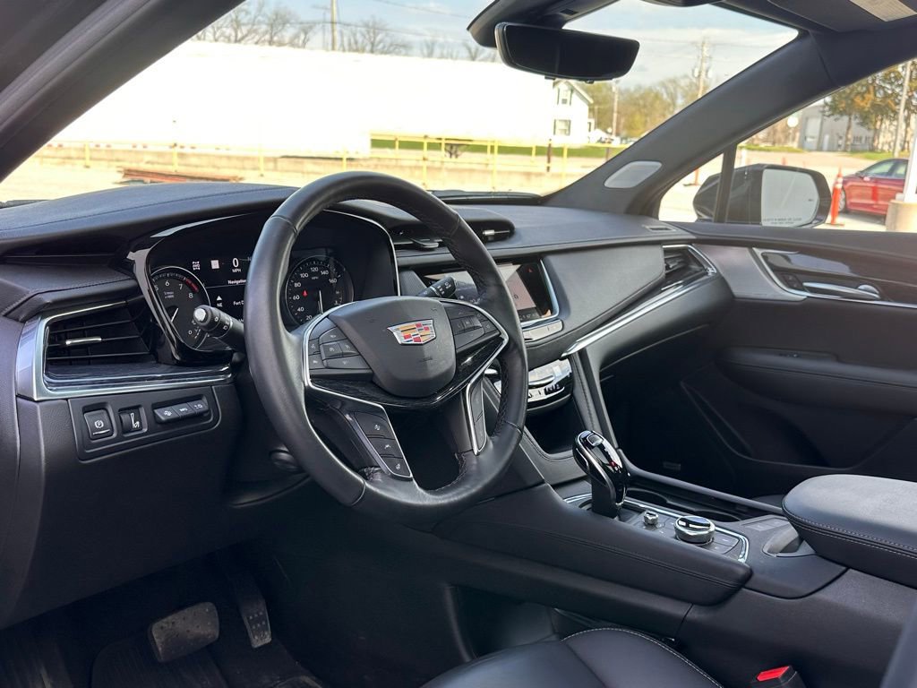Used 2023 Cadillac XT5 Premium Luxury w/ Technology Package image 10