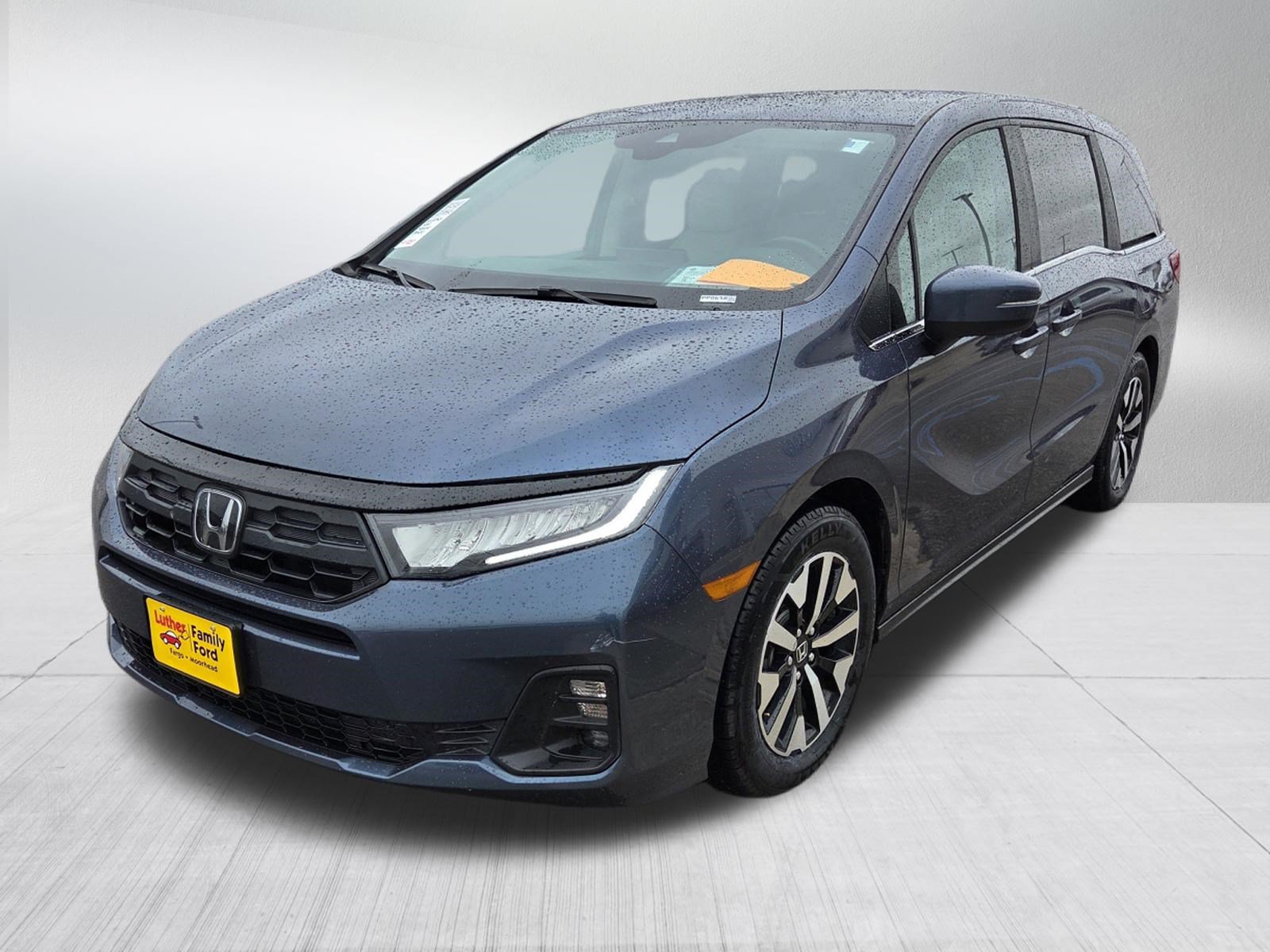 Used 2025 Honda Odyssey EX-L image 3