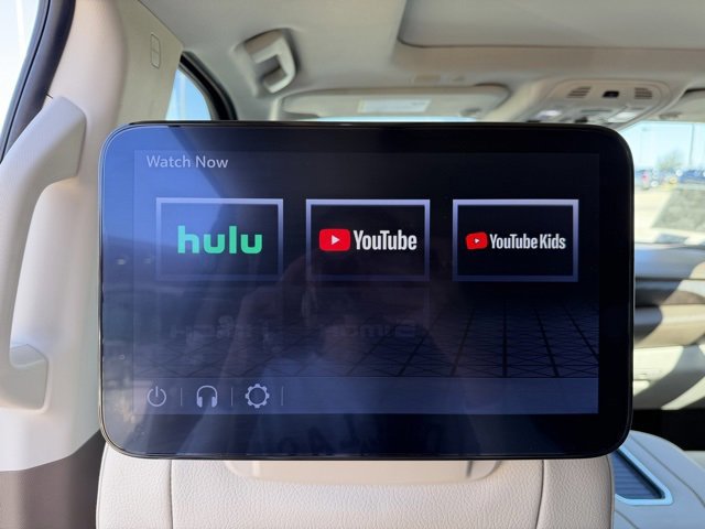 Used 2023 GMC Yukon XL Denali w/ Denali Reserve Package image 26