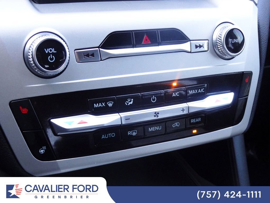 Certified 2022 Ford Explorer XLT w/ Equipment Group 202A RWD image 26