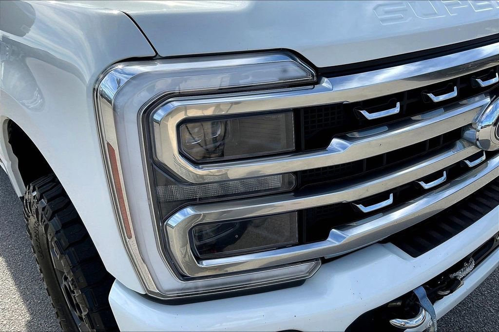Certified 2024 Ford F350 Platinum w/ Tremor Off-Road Package image 33