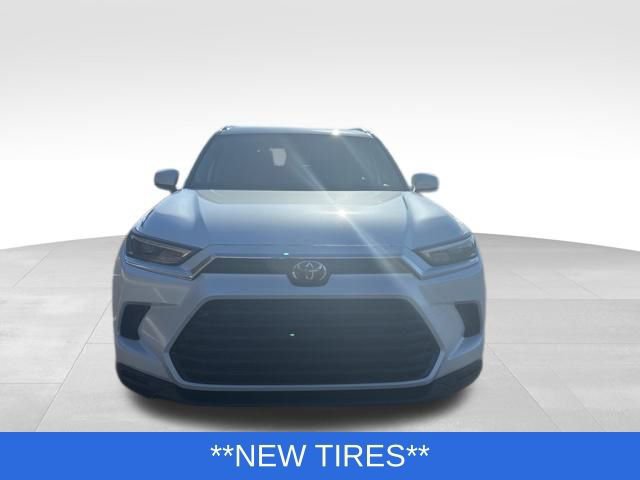 Used 2024 Toyota Grand Highlander XLE image 7