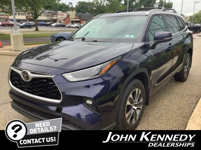 Used 2022 Toyota Highlander XLE AWD/4WD image 6