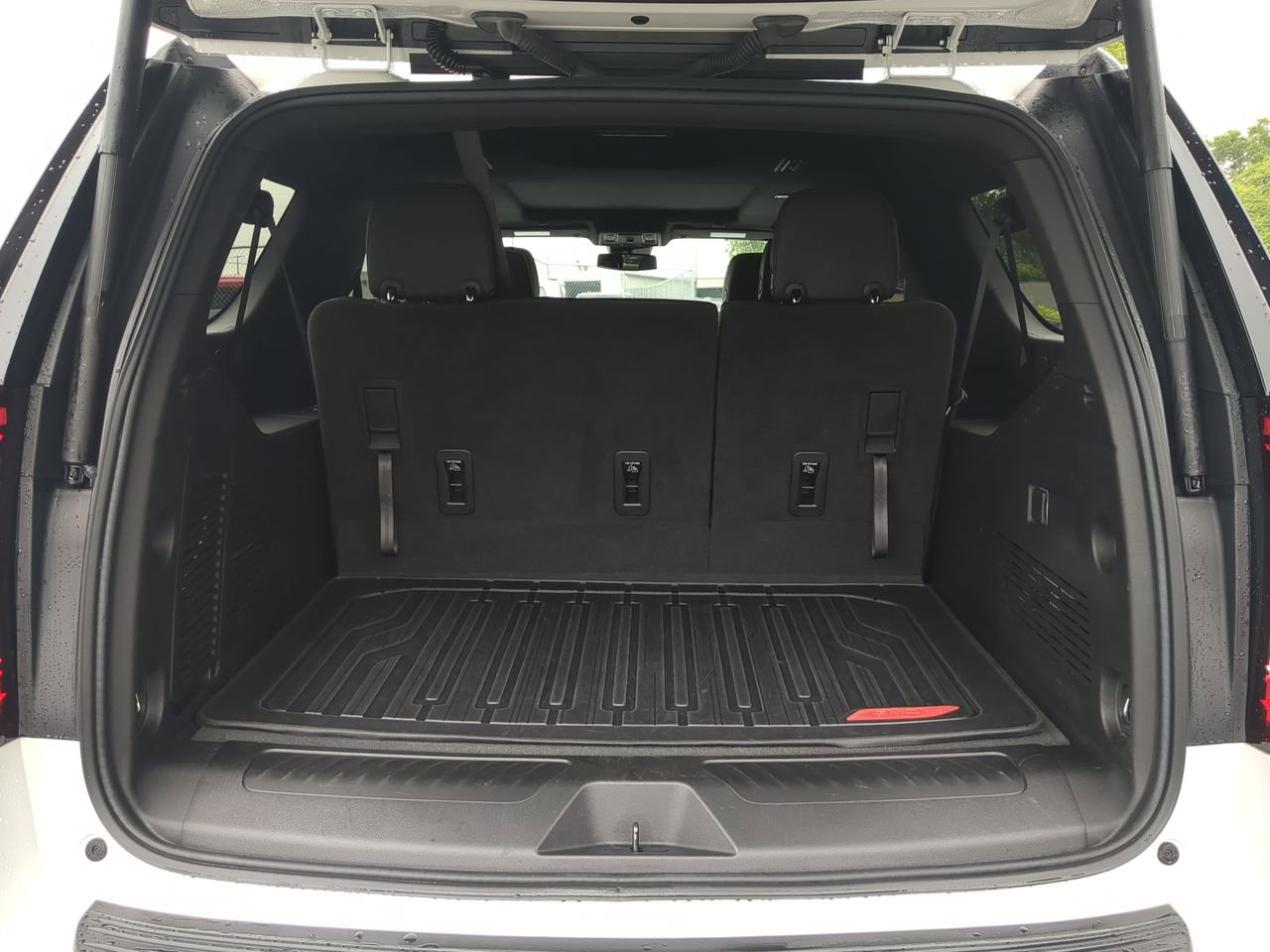 Used 2023 GMC Yukon XL SLT RWD image 11