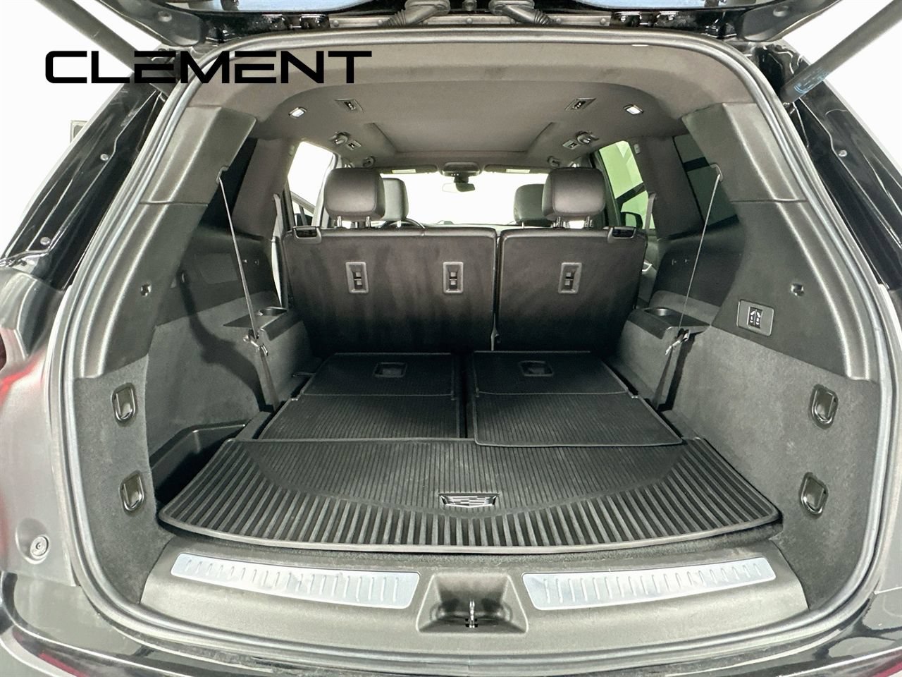 Used 2024 Cadillac XT6 Luxury FWD image 11