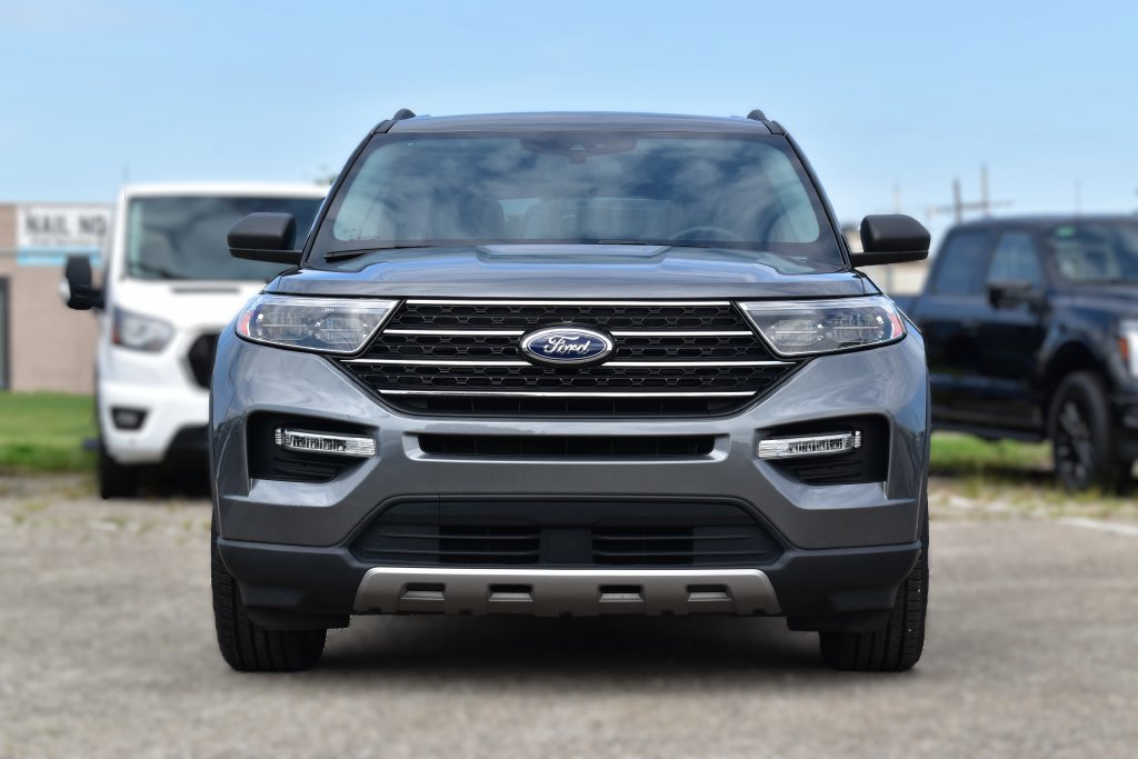 Certified 2024 Ford Explorer XLT w/ Equipment Group 202A AWD/4WD image 2