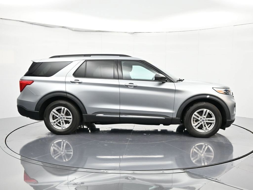 Certified 2022 Ford Explorer XLT image 17