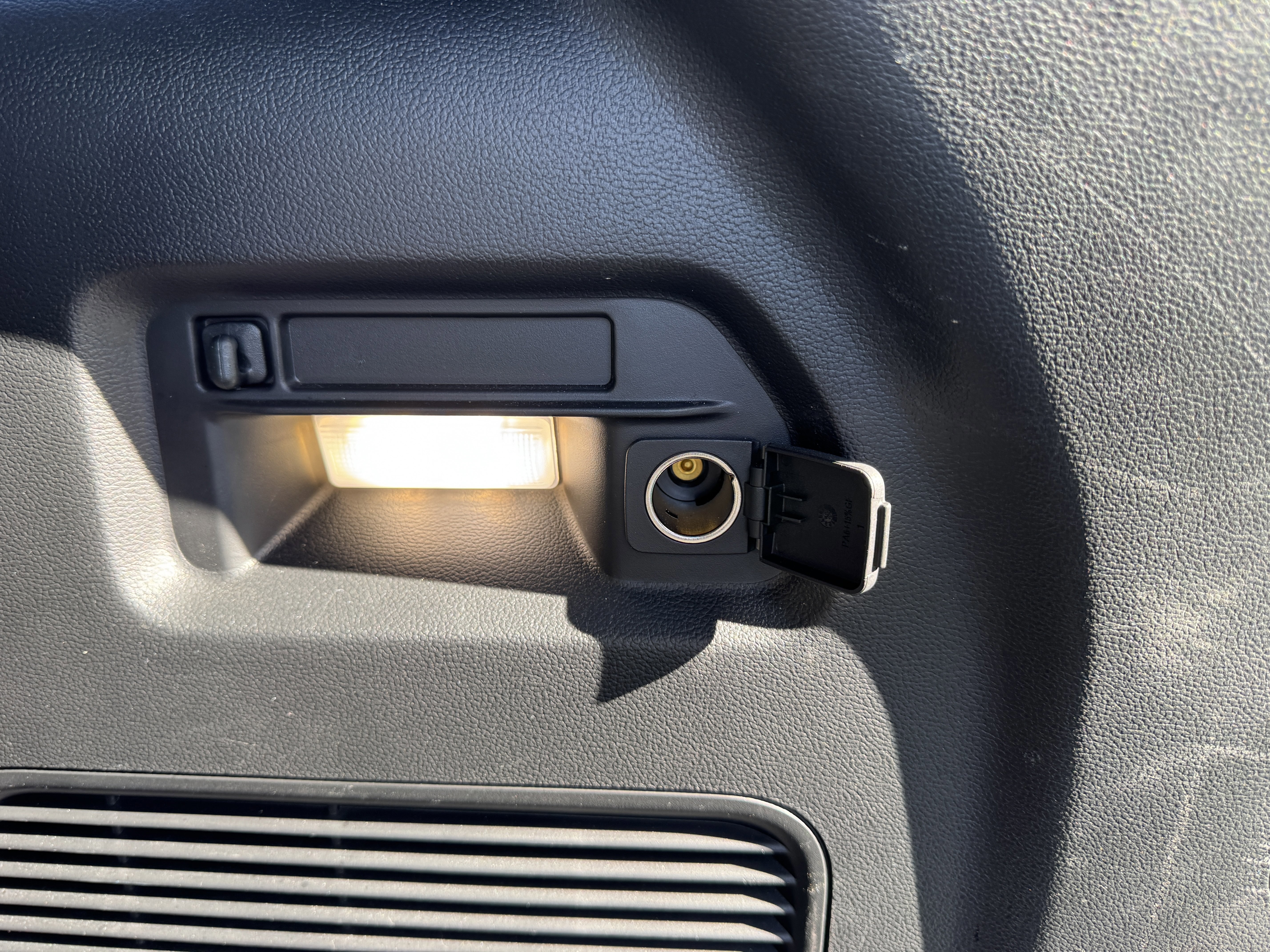 Certified 2022 Ford Explorer XLT w/ Equipment Group 202A image 42