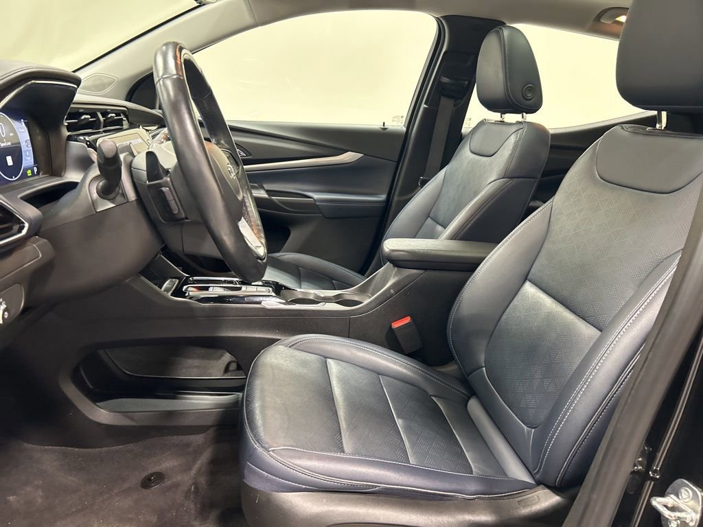Used 2022 Chevrolet Bolt EUV Premier w/ Launch Edition image 9