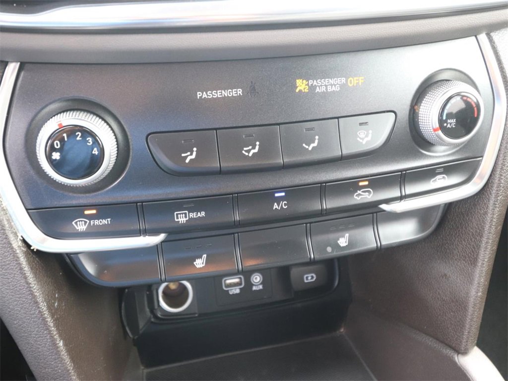 Used 2019 Hyundai Santa Fe SEL image 18