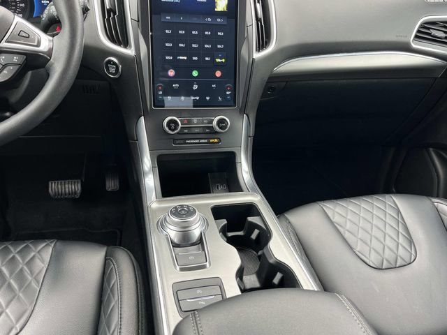Certified 2024 Ford Edge Titanium image 17