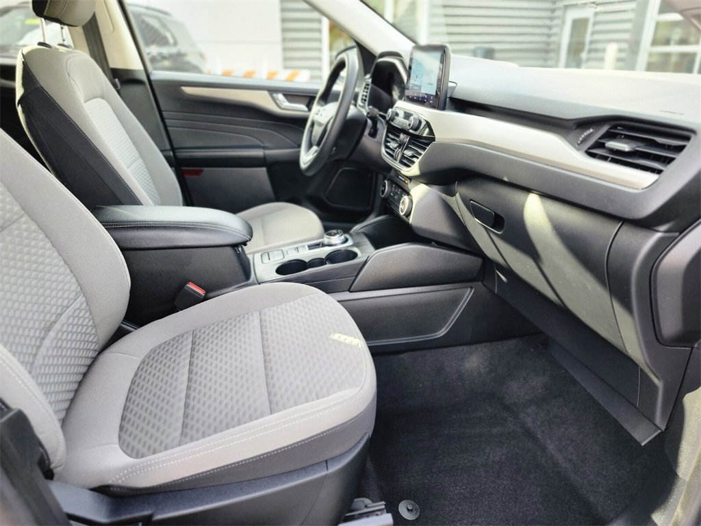 Certified 2021 Ford Escape SE w/ SE Sport Appearance Package image 11