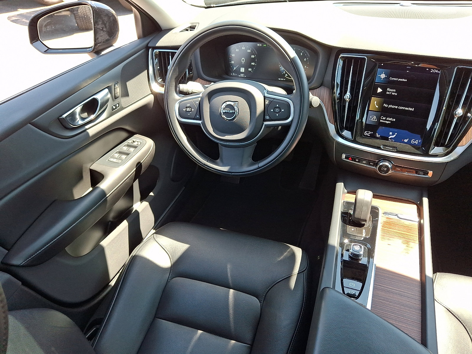 Used 2022 Volvo S60 B5 Momentum w/ Premium Package AWD/4WD image 14