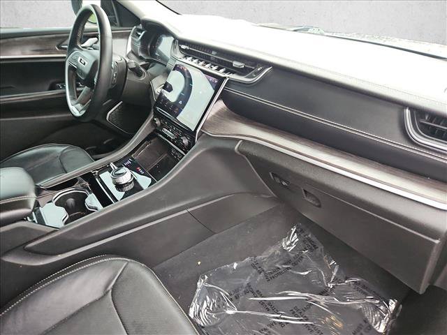 Used 2022 Jeep Grand Cherokee L Limited w/ Luxury Tech Group II AWD/4WD image 24