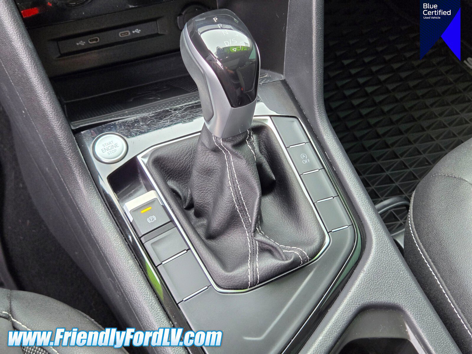 Used 2023 Volkswagen Taos SE w/ Panoramic Sunroof Package FWD image 24