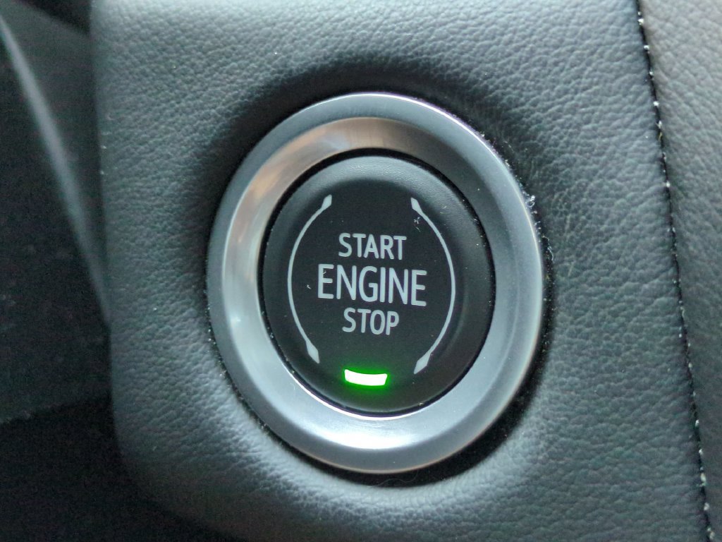 Used 2022 Chevrolet Tahoe RST w/ Luxury Package AWD/4WD image 31