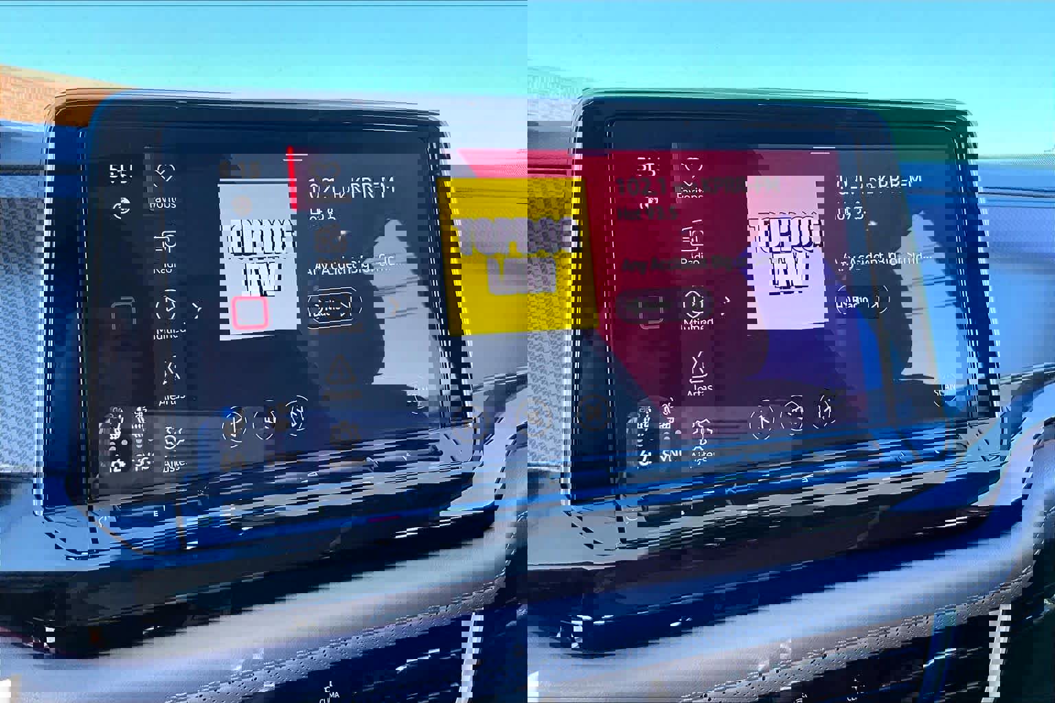 Used 2024 Volkswagen Atlas Peak Edition SE AWD/4WD image 31