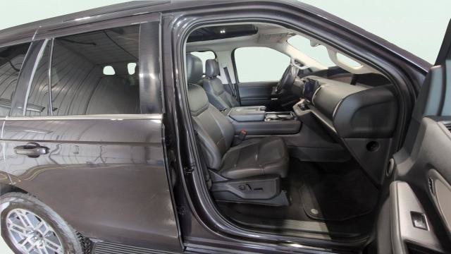 Certified 2025 Ford Expedition Active AWD/4WD image 17