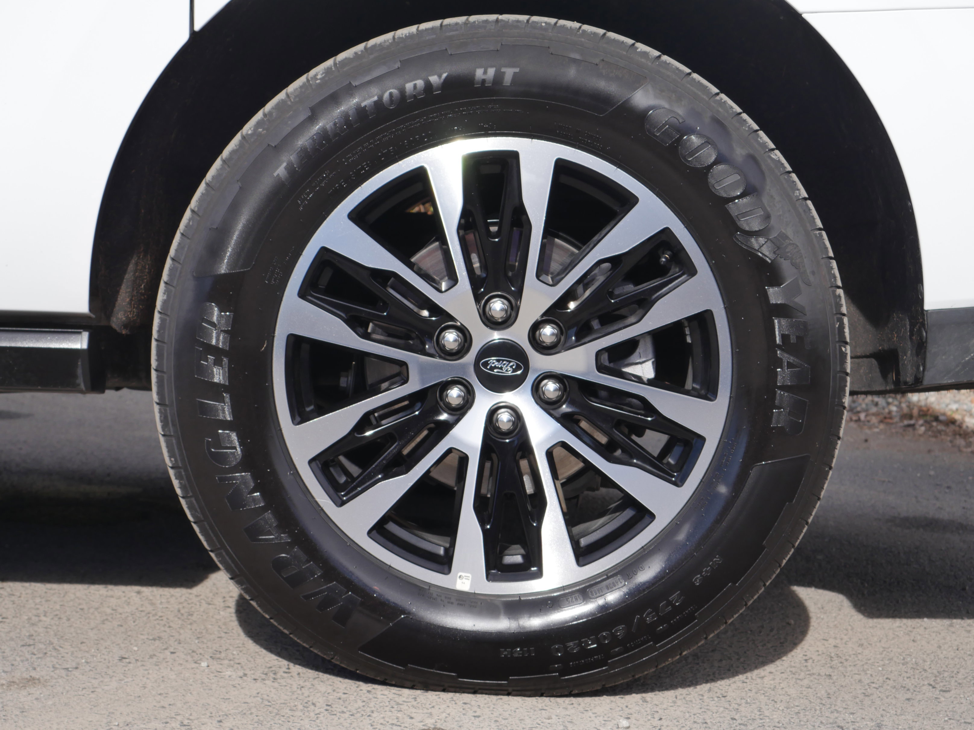 Certified 2025 Ford Expedition Max Platinum image 24