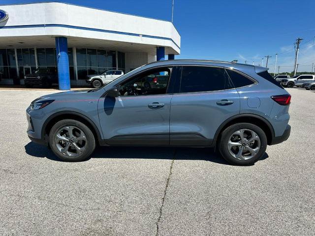 Certified 2025 Ford Escape ST-Line w/ Cold Weather Package AWD/4WD video 2