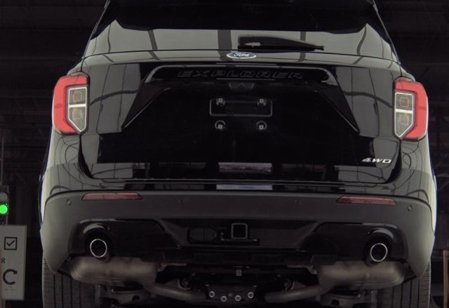 Certified 2023 Ford Explorer ST-Line w/ Class IV Trailer Tow Package image 5