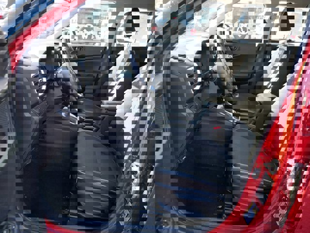 Used 2024 Hyundai Venue Limited image 13